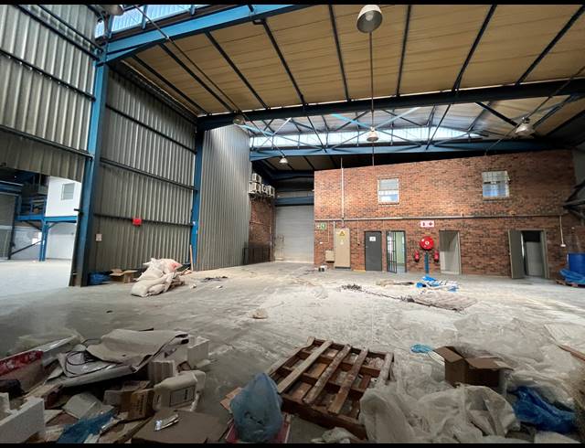 944M² WAREHOUSE TO LET IN SEBENZA